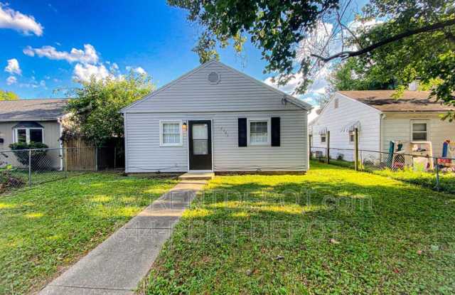 2023 Ravenswood Dr.