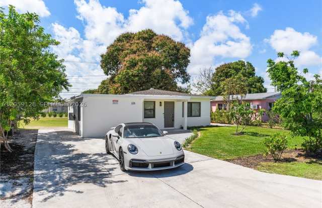 328 SW 11th Ave