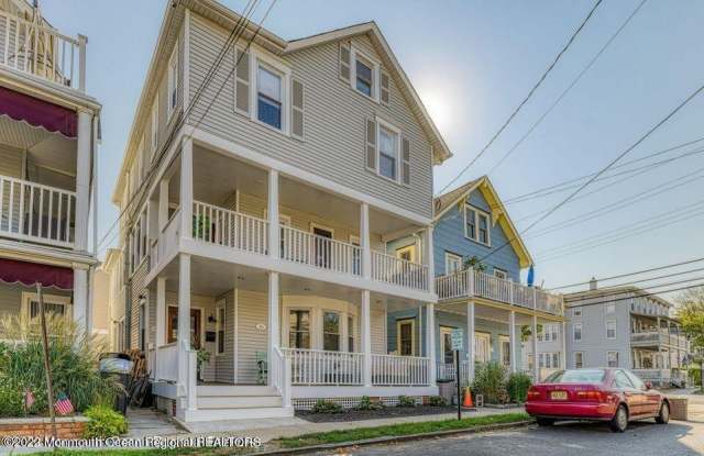 36 Heck Avenue