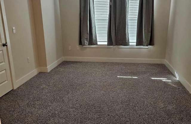 9460 Nature Creek Ln