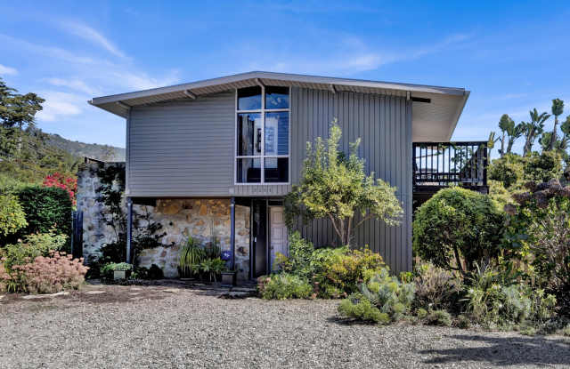 3201 Beach Club Road