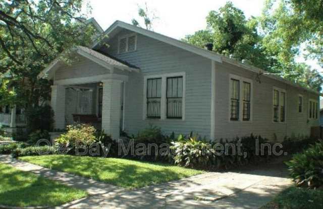 1163 New Saint Francis St