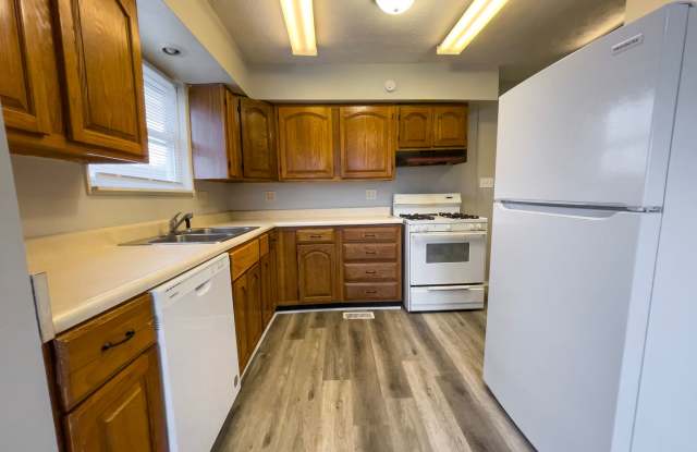 Coming Soon! For Rent: 1623 E 20th St. Cozy 1 Bedroom Home! W/D Hookups! Pet Friendly!