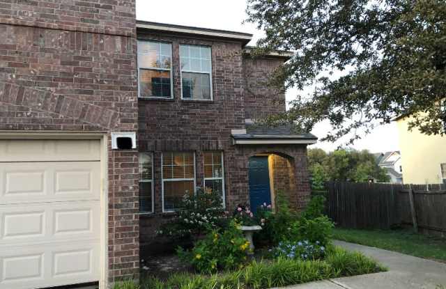 316 Crossland Cove