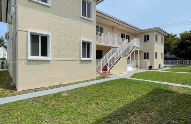 1120 Marseille Dr