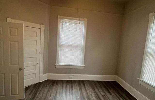 1821 Mercer Avenue unit: 3