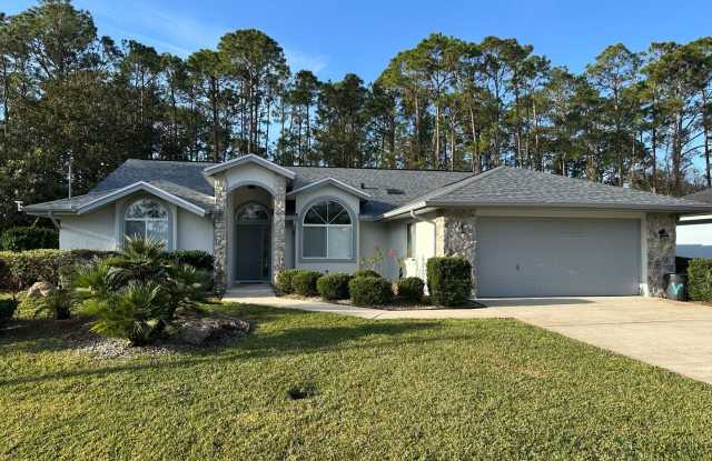 Beautiful Pine Lakes Pool home AVAILIBLE NOW!