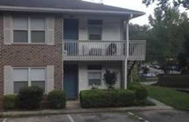 2/2/ Walking Distance To Capital Regional Medical Center - 3225 Ginger Drive, Tallahassee, FL 32308