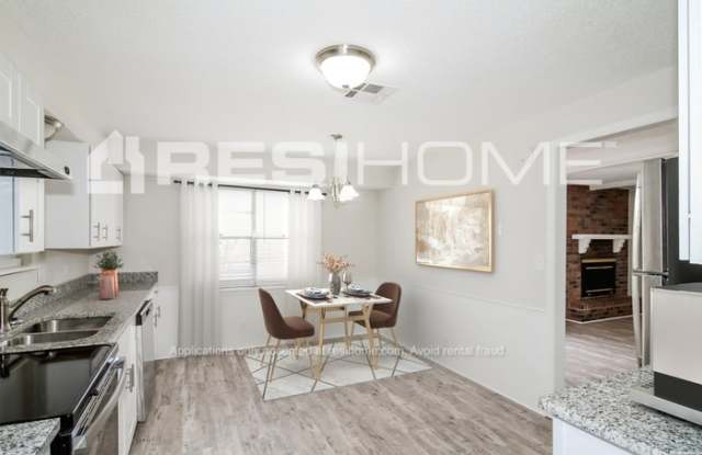 447 East Carson Lane