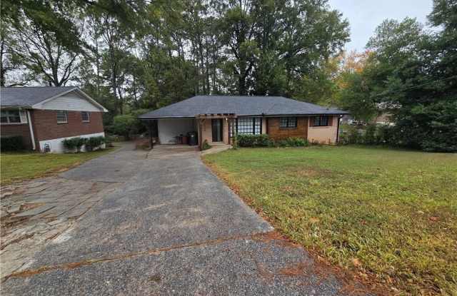 Photo of 2468 Dresden Drive NE