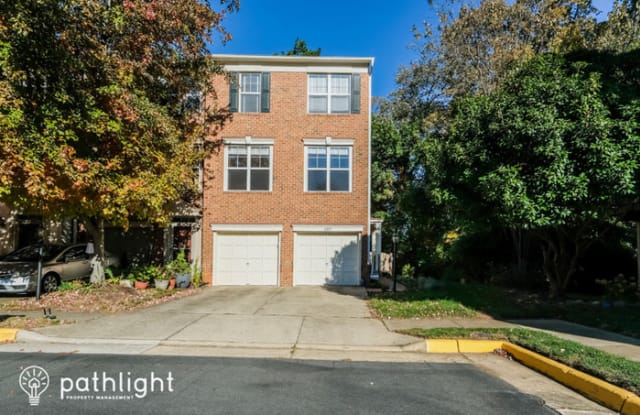 43071 Autumnwood Square - 43071 Autumnwood Square, Broadlands, VA 20148