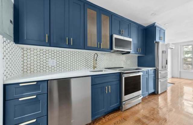 Photo of 105 Saint Felix Street