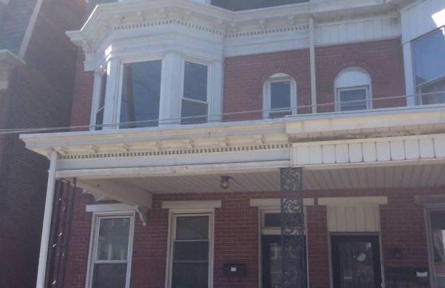 1st floor apartment West End of York City with Parking- Video in Photos