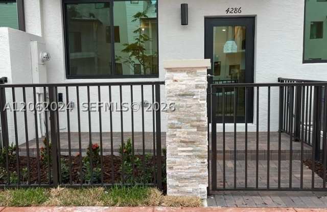 4286 NW 83rd Ave