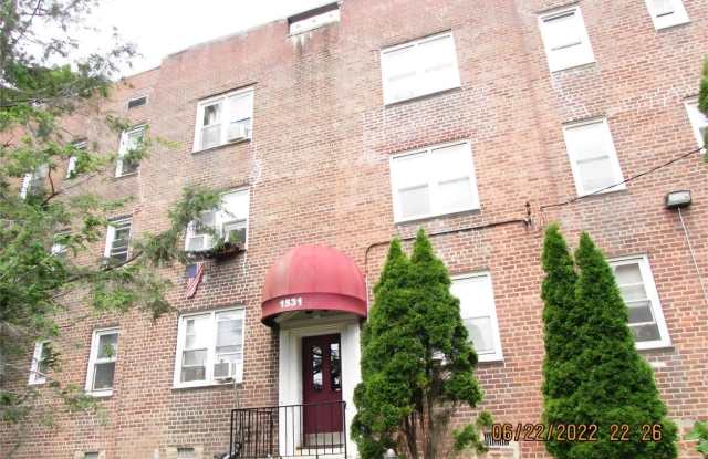 1531 Central Park Avenue