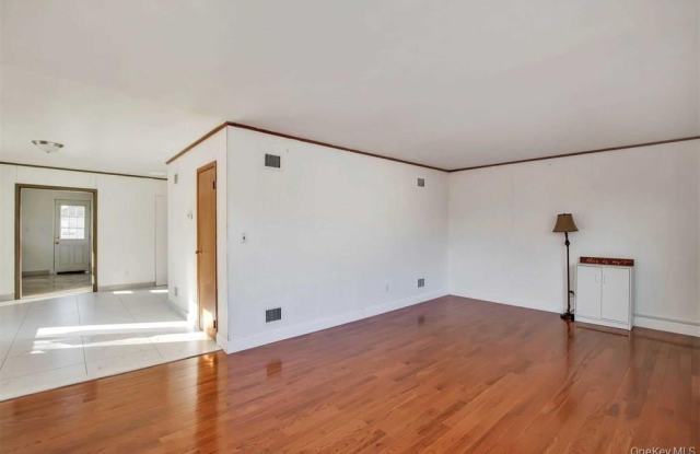 22 15th Street unit: Upper