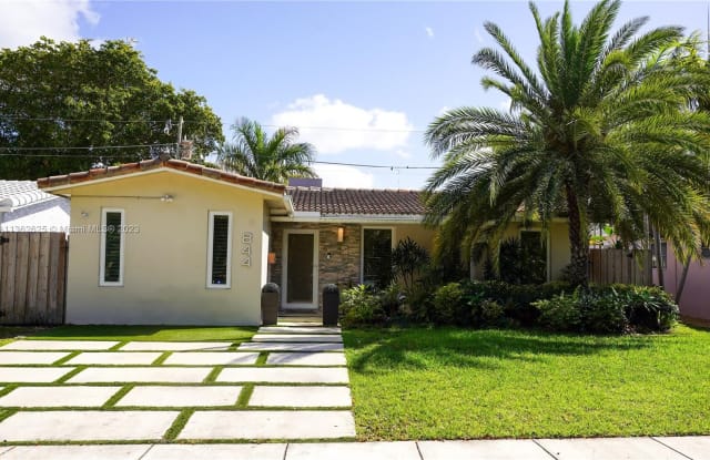 844 Johnson St - 844 Johnson Street, Hollywood, FL 33019