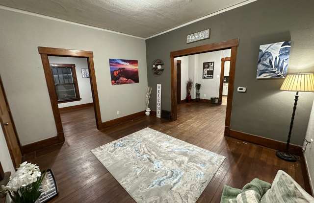 2 bed, 1 bath home for rent in Waterloo