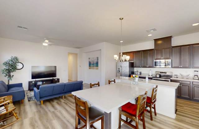 14870 W ENCANTO Boulevard