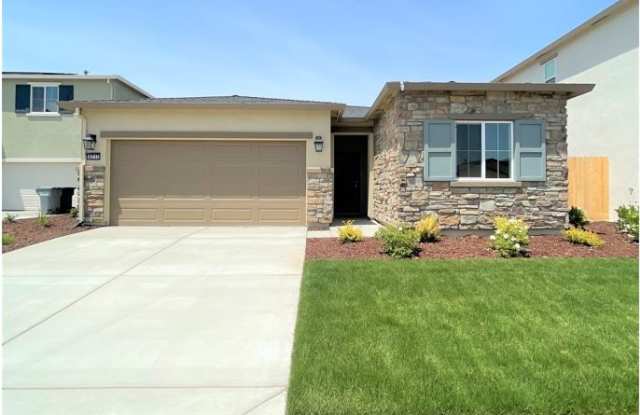 4211 Candle Ct