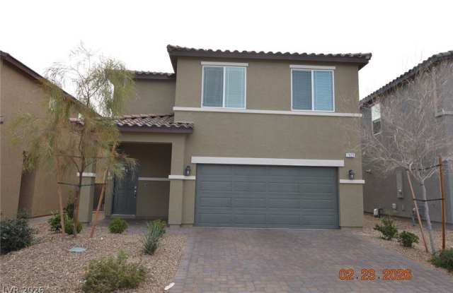 7925 Diamond Sky Avenue