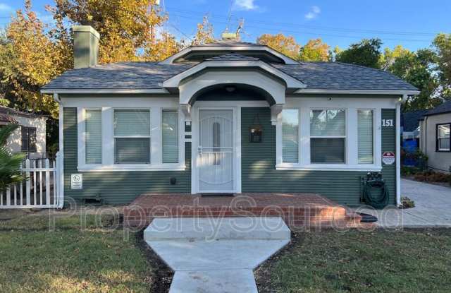 Photo of 151 Berverdor Ave