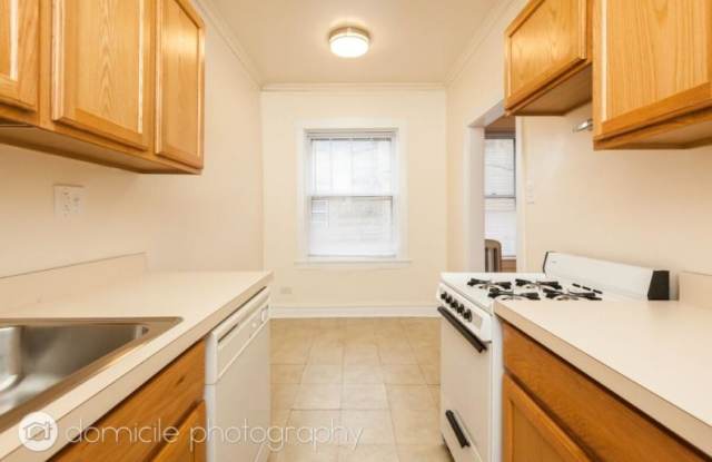 1533 North Western