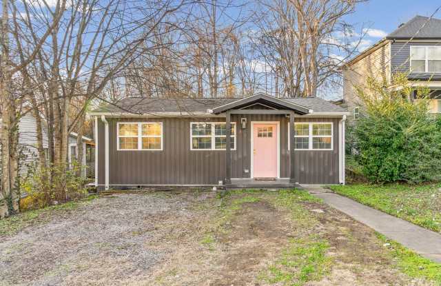 610 Ford St Clarksville, TN 37040