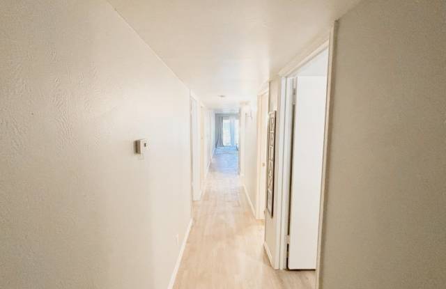 1210 Hi Stirrup #202