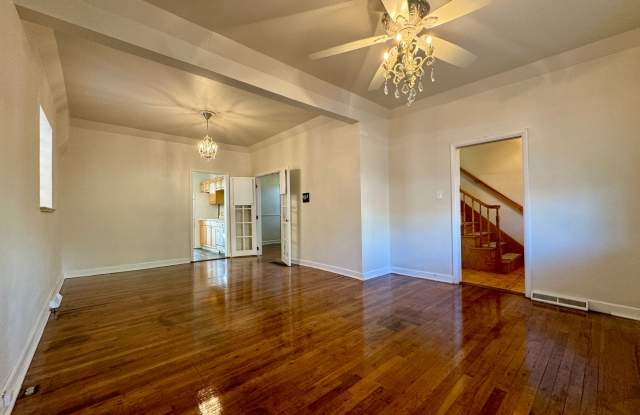 3 Bedroom 2 Full Bath Plus Office Renovated Victorian Style Family Home Available Mid December!!