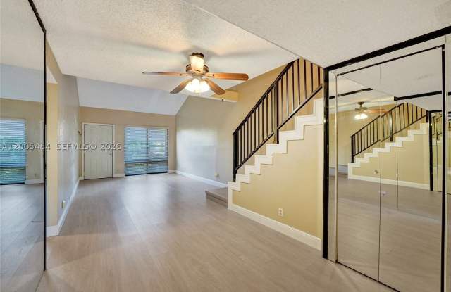 11154 NW 37th St
