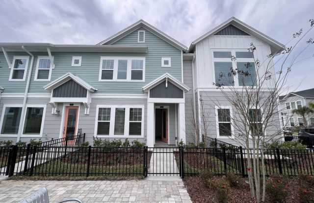 7433 CALUSA CT