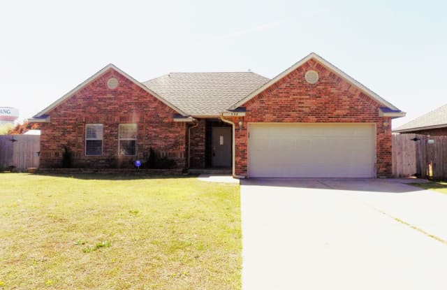 238 W Pines Way - 238 West Pines Way, Mustang, OK 73064