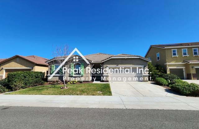 Updated 4bd/3ba Roseville Home with 2 Car Garage-Must See! - 3089 Octave Avenue, Roseville, CA 95747