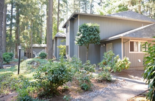 15951 SW QUARRY RD - 15951 Quarry Road, Lake Oswego, OR 97035