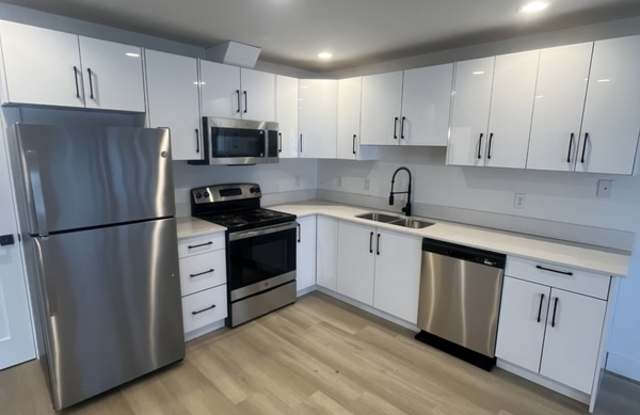 Photo of 590 Front Street - 2