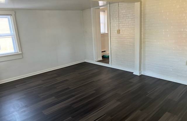 Photo of 1863 Lincoln Highway East - 3