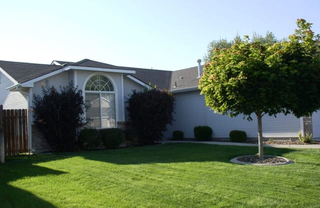 5423 N Rothmans Avenue - 5423 North Rothmans Avenue, Boise, ID 83713