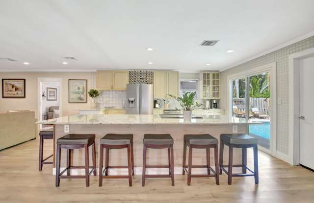 1599 Isabel Este Road