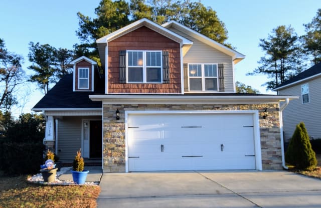 1716 Rock Creek Ln - 1716 Rock Creek Ln, Fayetteville, NC 28301