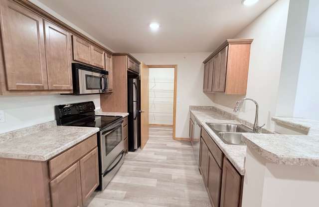 2 Bed / 2 Bath Apartment in Madison, WI 53579