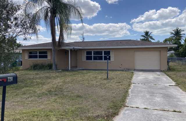 724 Sesame Ct