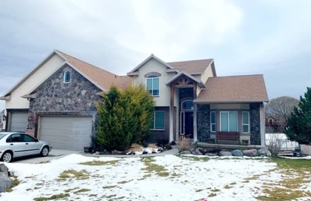 5932 West Bella Rosa Cv - 5932 W Bella Rosa Cv, Herriman, UT 84096