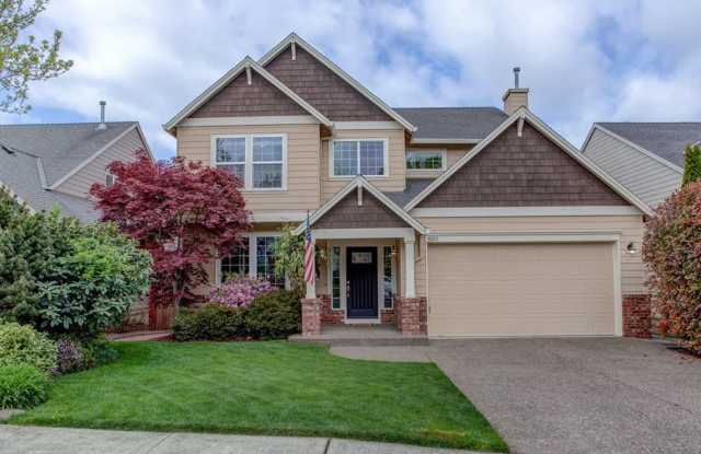 Sought after Remington 4bed 2.5bath with Lots of Yard Space!