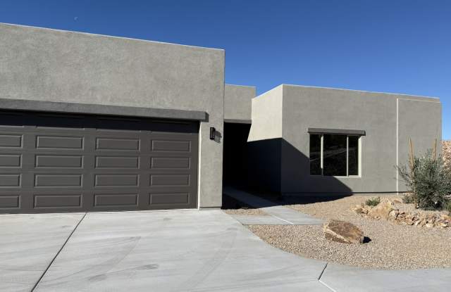 5981 E Calle Agua Verde