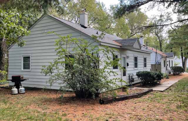 3 Bedroom and 1 bathroom home