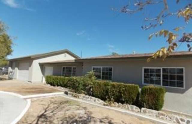 14601 Navajo Road - 14601 Navajo Rd, Apple Valley, CA 92307