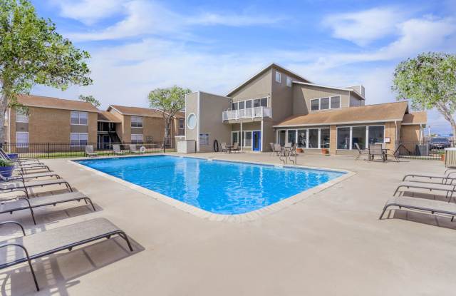 Shadow Bend Apartment Homes