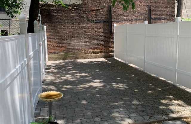 123 CLINTON ST