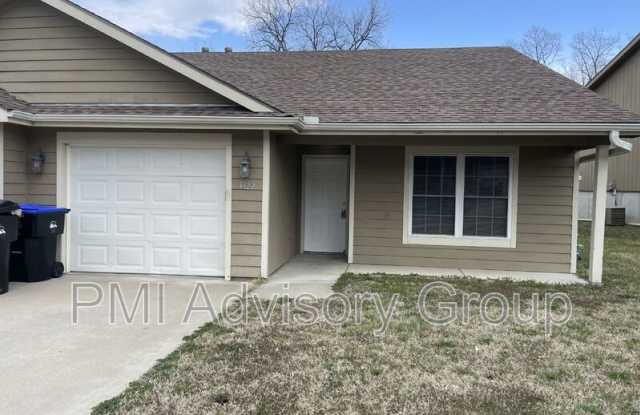 3322 SE Taurus Ave